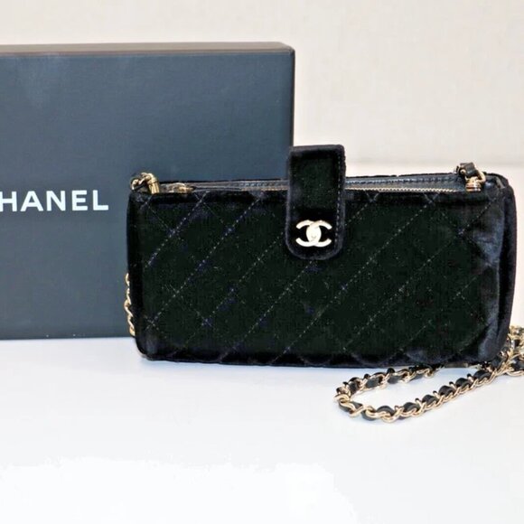 CHANEL Velvet O-Phone Holder Crossbody Bag 21543315 - Picture 1 of 16
